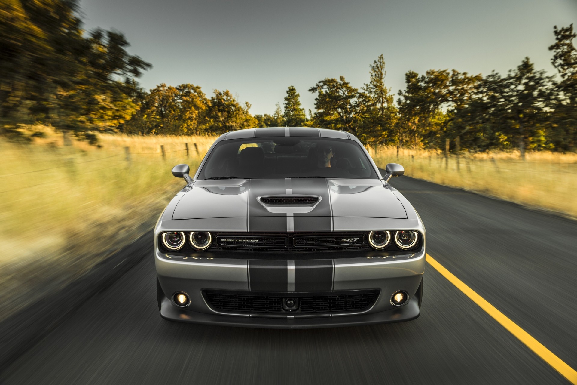 hemi ausweichen coupé hundert challenger