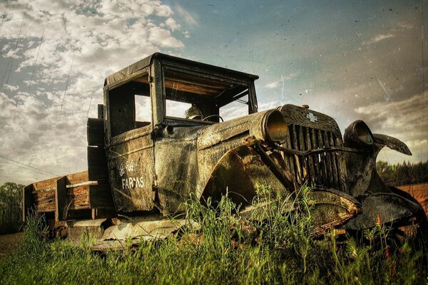 Carretto abbandonato camion molto vintage