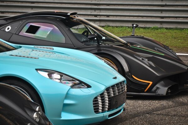 Aston martin one - 77 car race