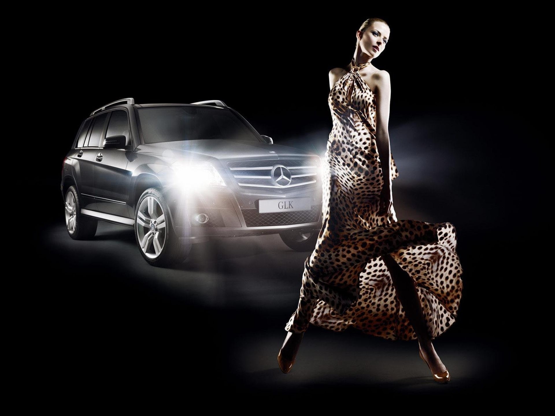 dziewczyna 4matic dress up gla mercedes-benz