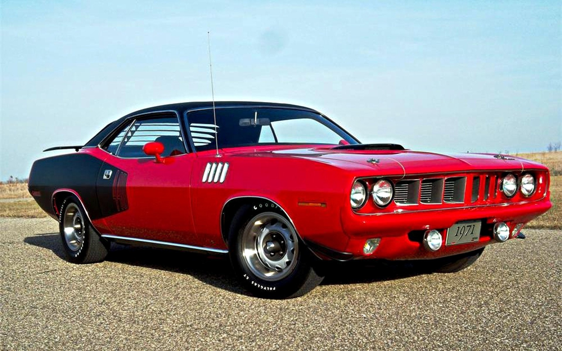 red plymouth cuda car