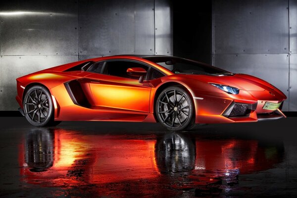 Voiture Lamborghini Aventador avec de grandes roues