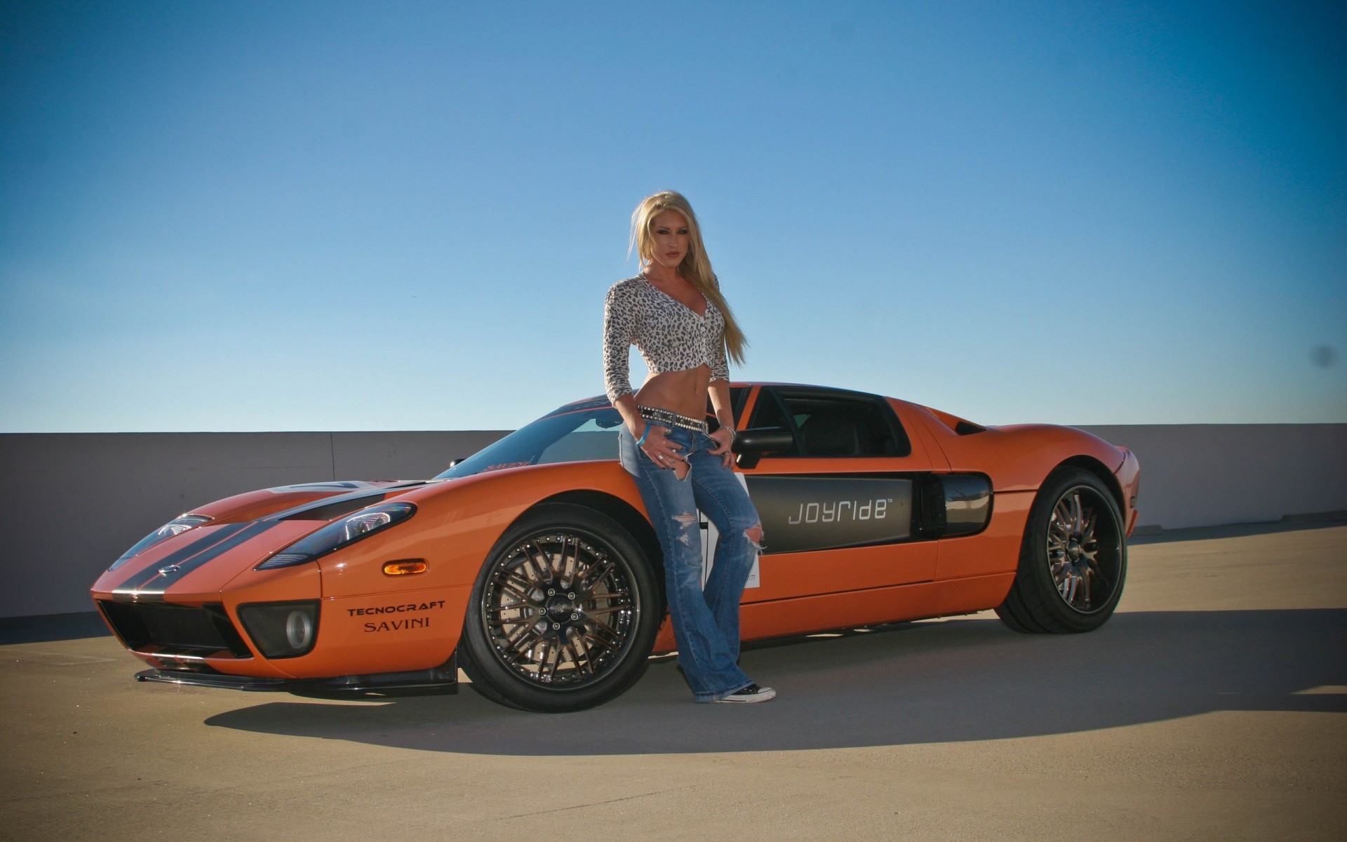 ky gt orange girl ford blonde gt side view