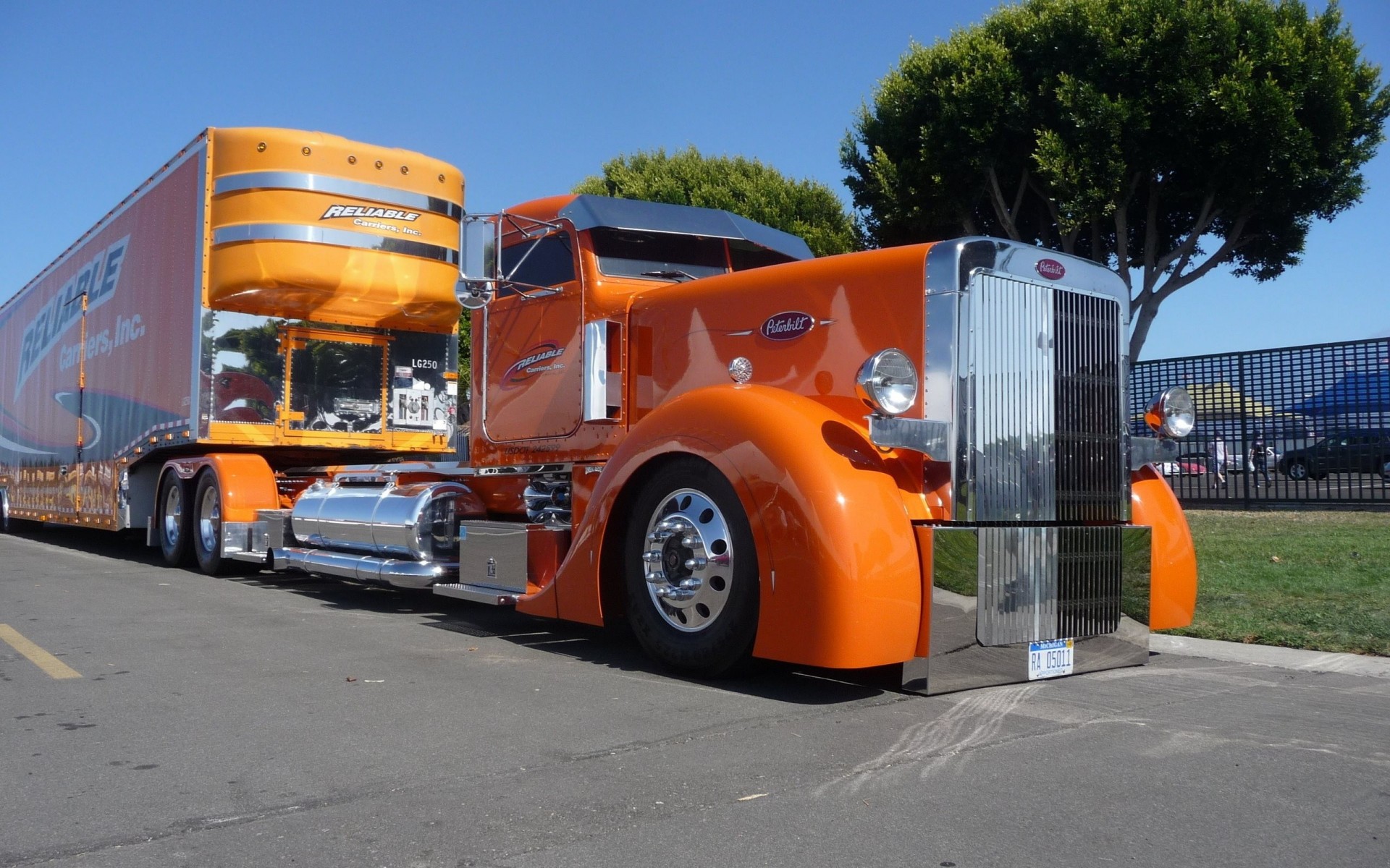 arancione camion casco big rig peterbilt custom cabina