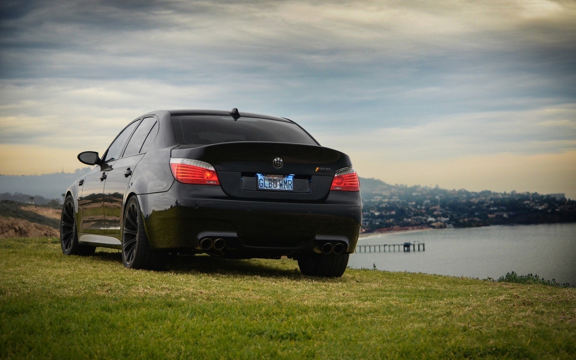 m5 nubes bmw negro cielo trasero faros luz e60