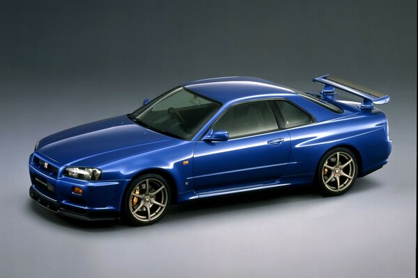 Voiture nissan skyline aux contours brillants