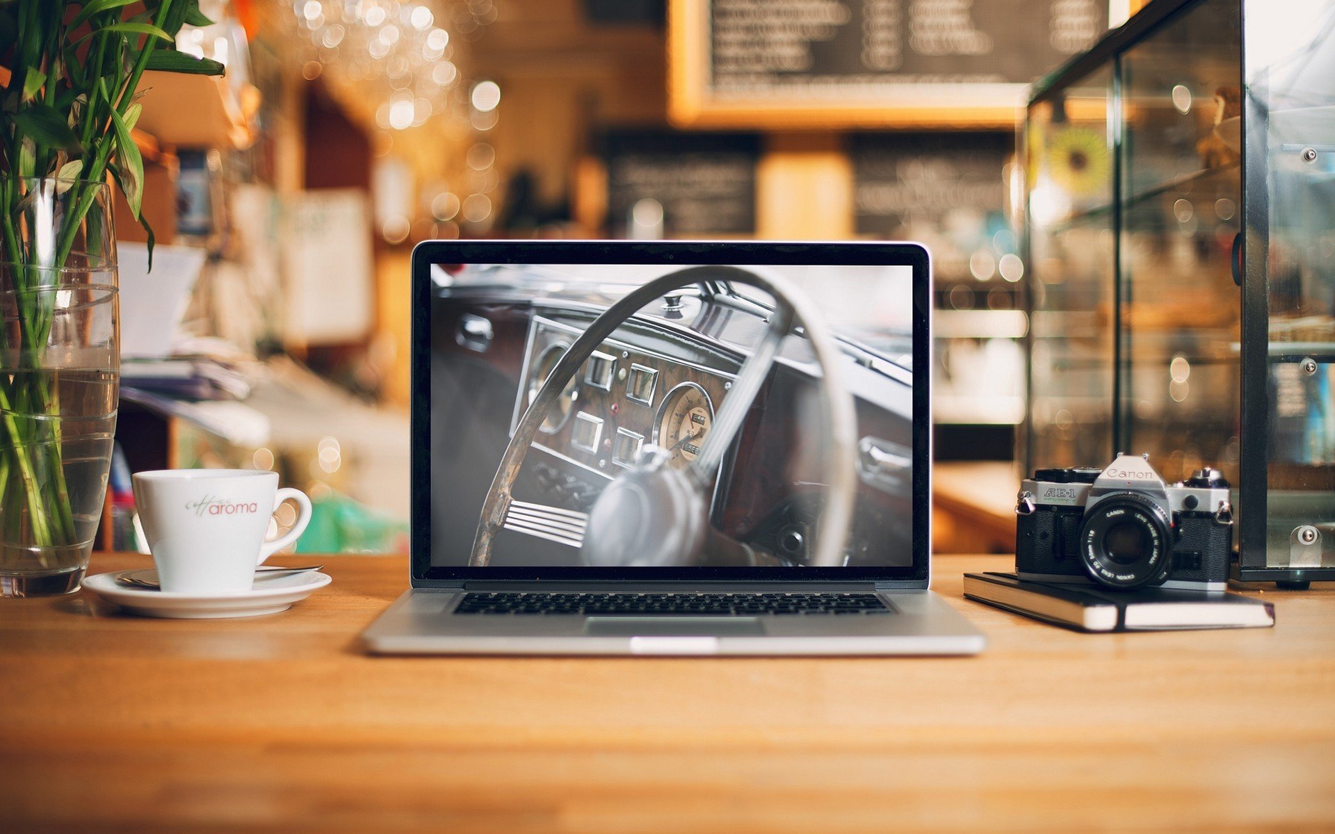 macbook pro apple canon interior