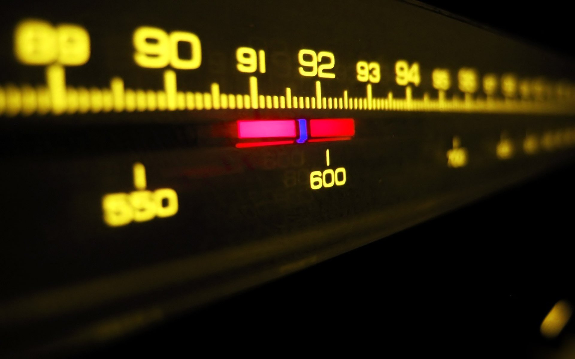 radio station scale music