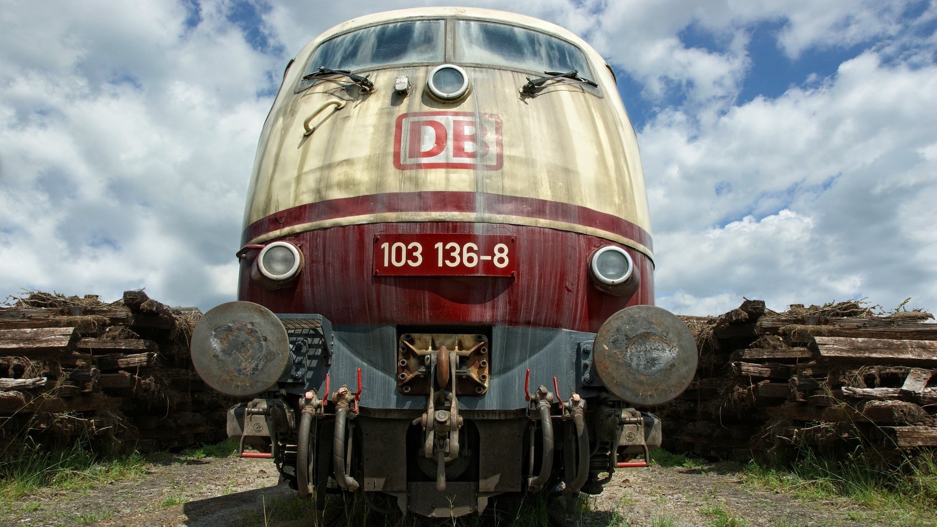 almacenes de madera locomotora nubes transporte