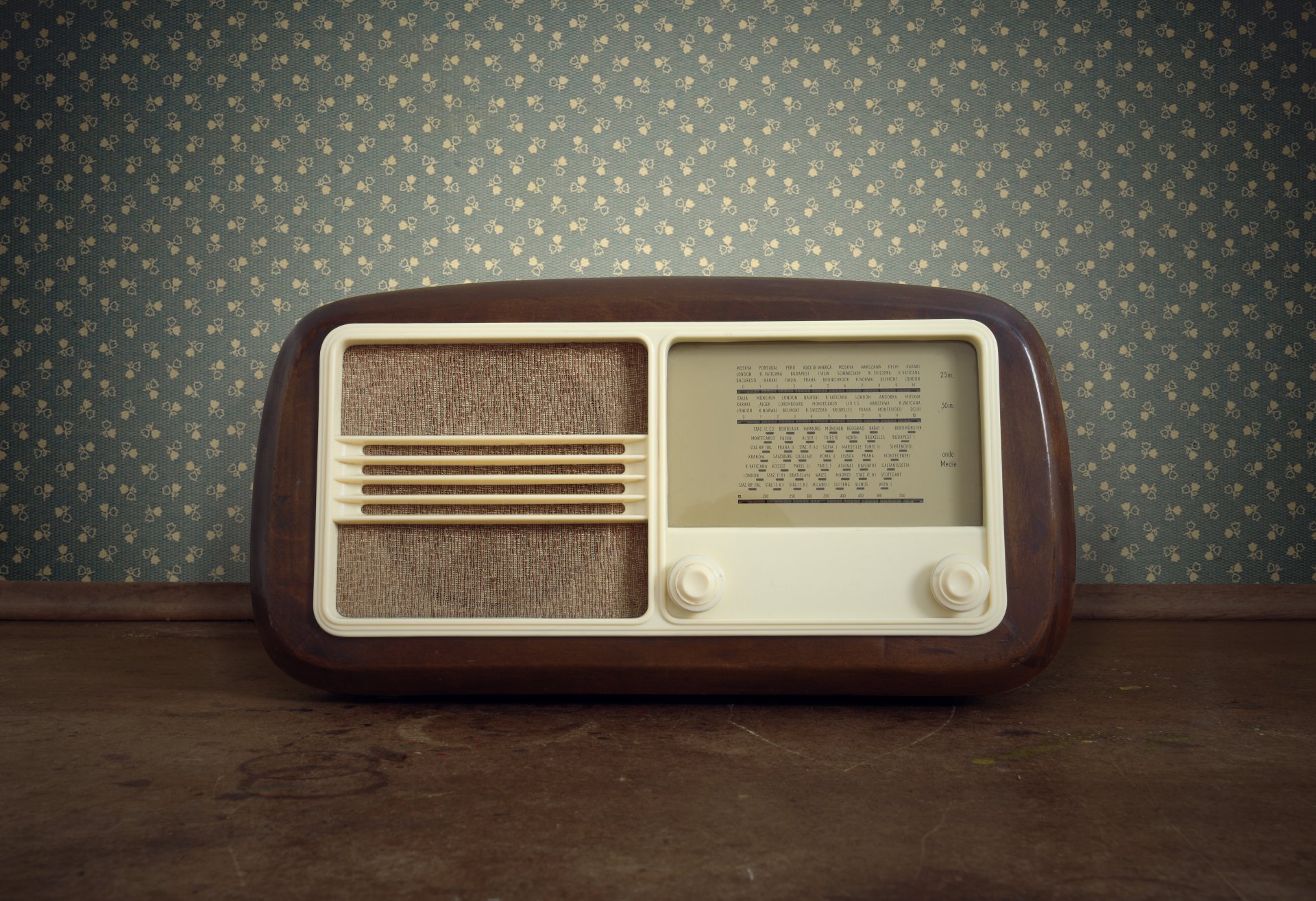 radio retro estilo fondo papel pintado flores clásico madera