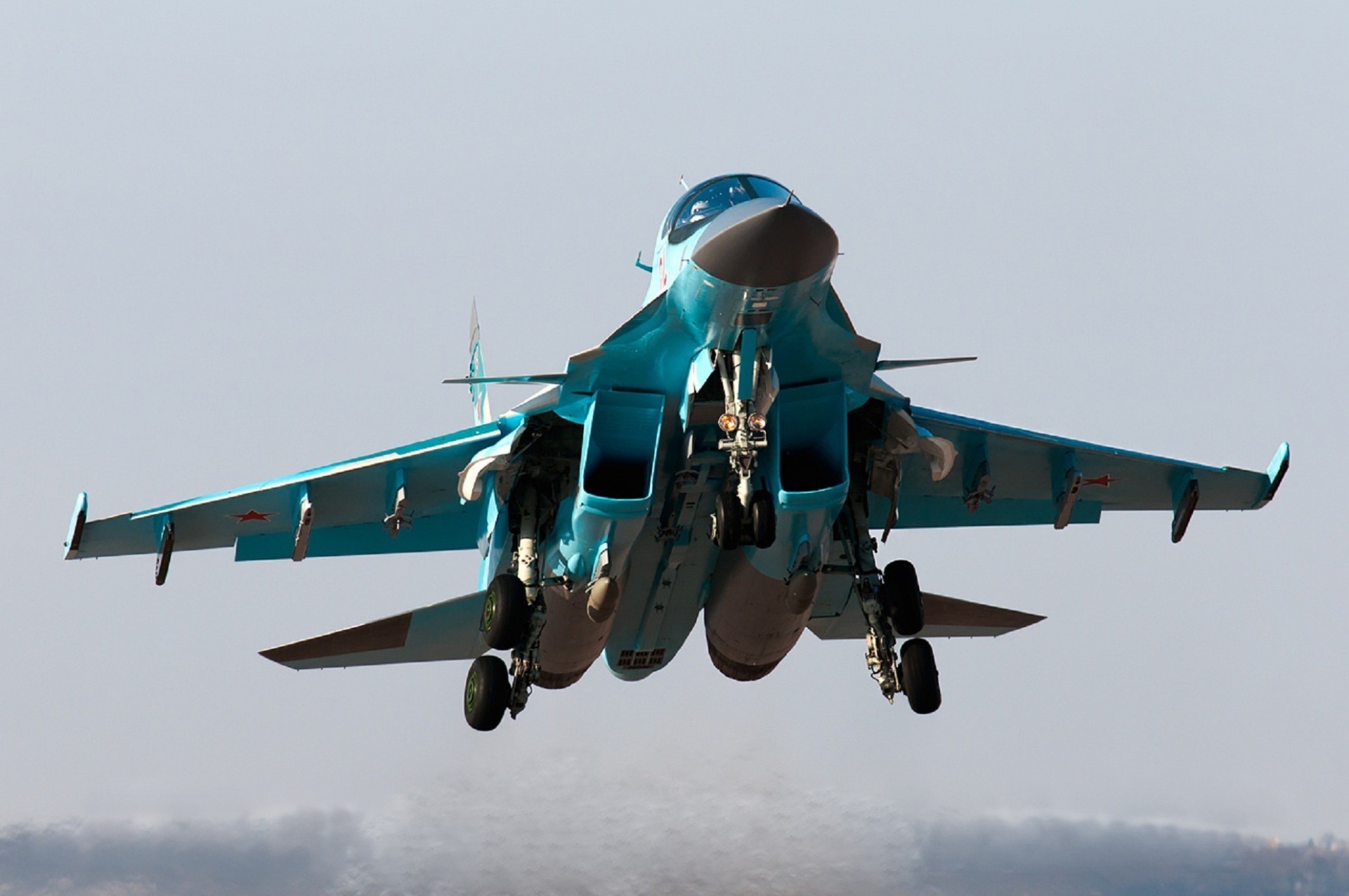 niebo szary suchy samolot su-34