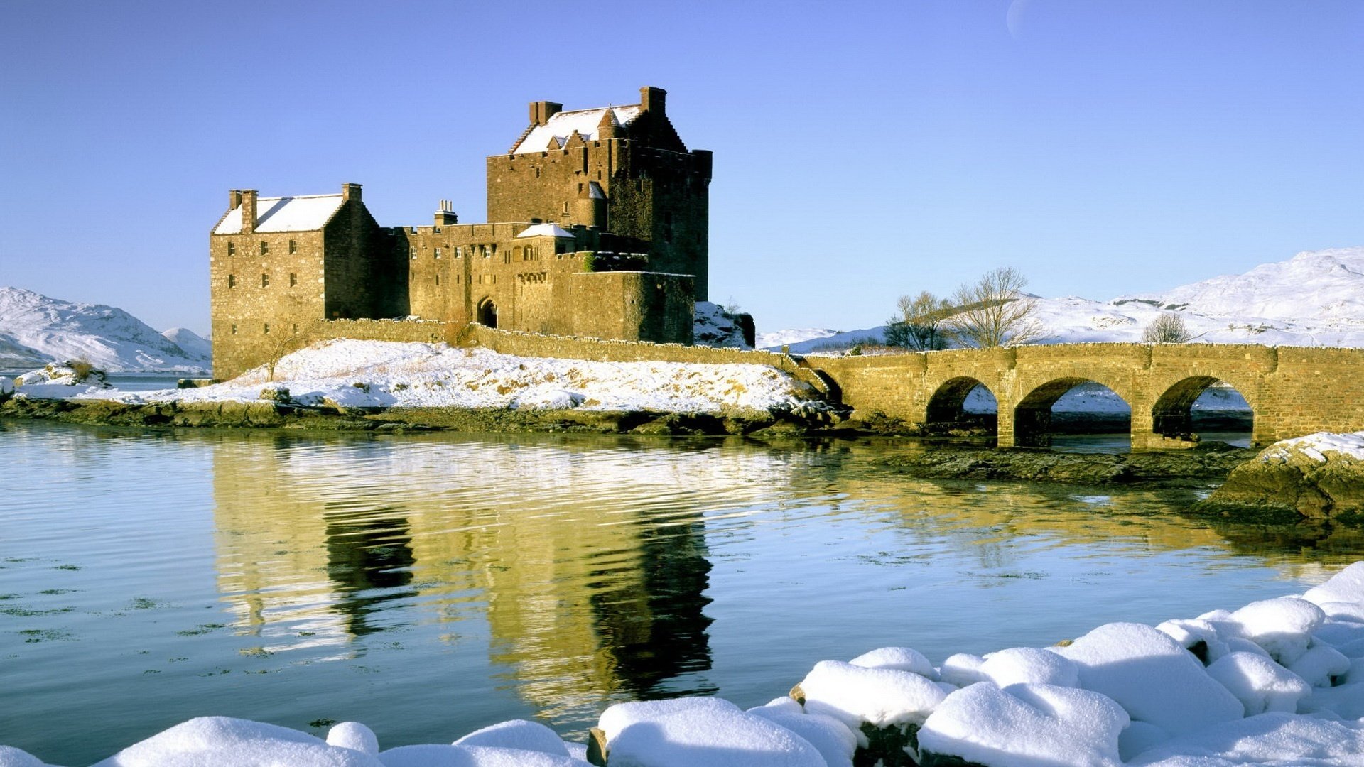 château de pierre dégel rivière lac plan d eau réflexion nature maison pont arches neige