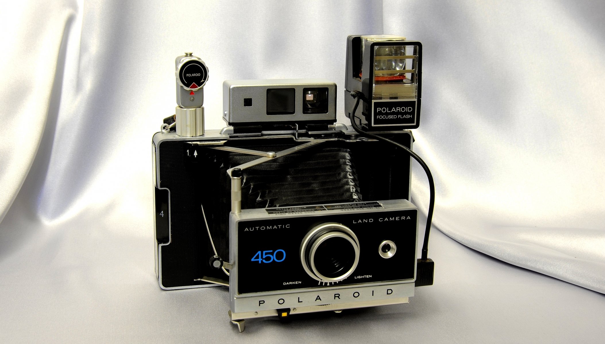 polaroid 450 automatic camera flash finder background