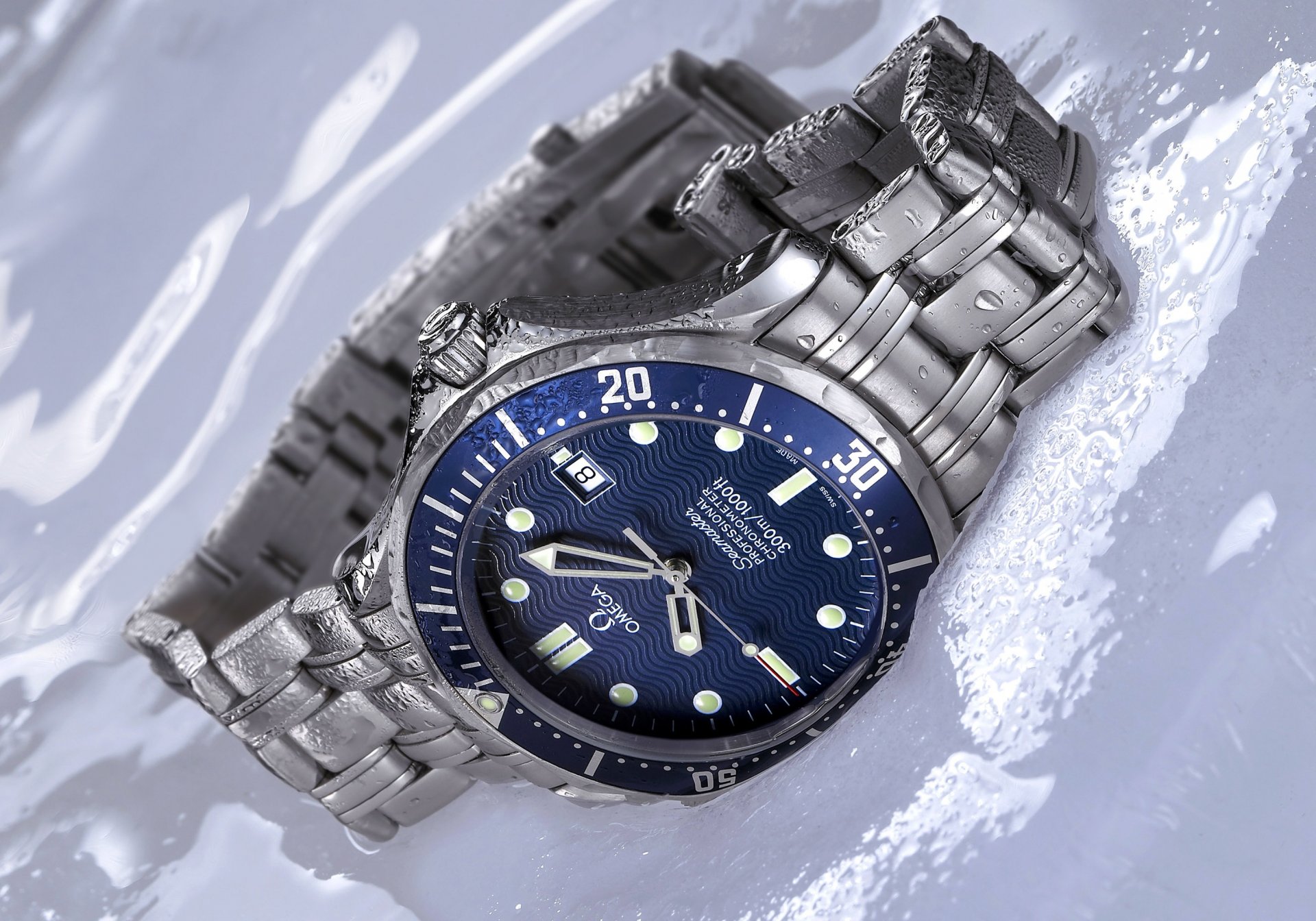 часы джеймс бонд омега seamaster