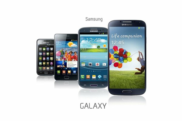 Samsung smartphone line presented in four models