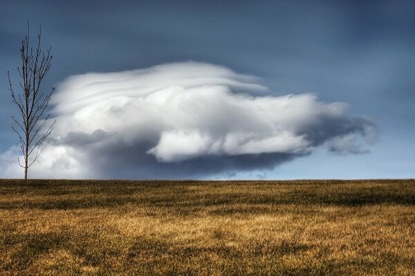 Nuage inhabituel dans le ciel