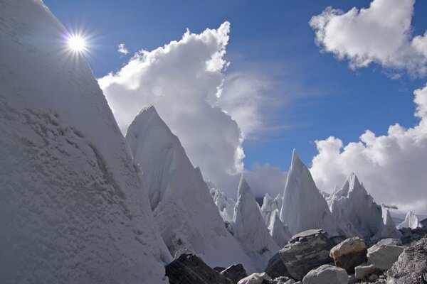 Frost and sun and blocks of ice in the mountains