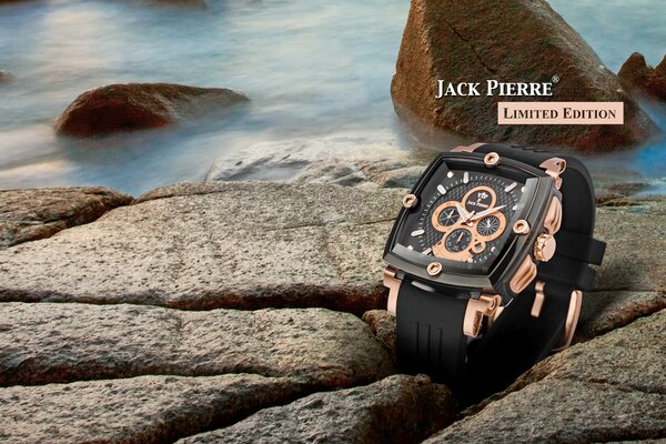 Orologio Jack Pierre in edizione limitata sulla roccia