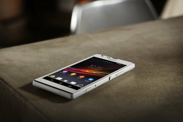 Sony Experia Smartphone im Standby-Modus