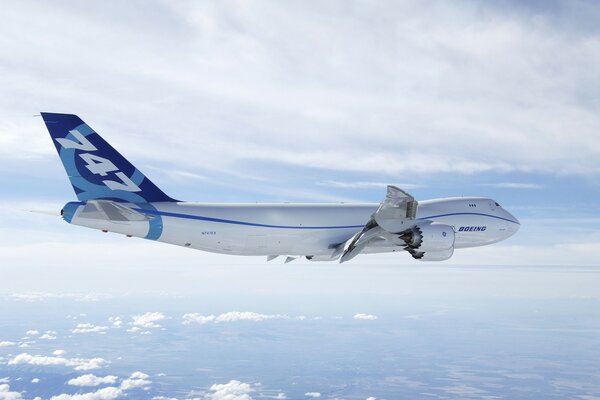 Cargo Boeing-belle publicité dans le ciel