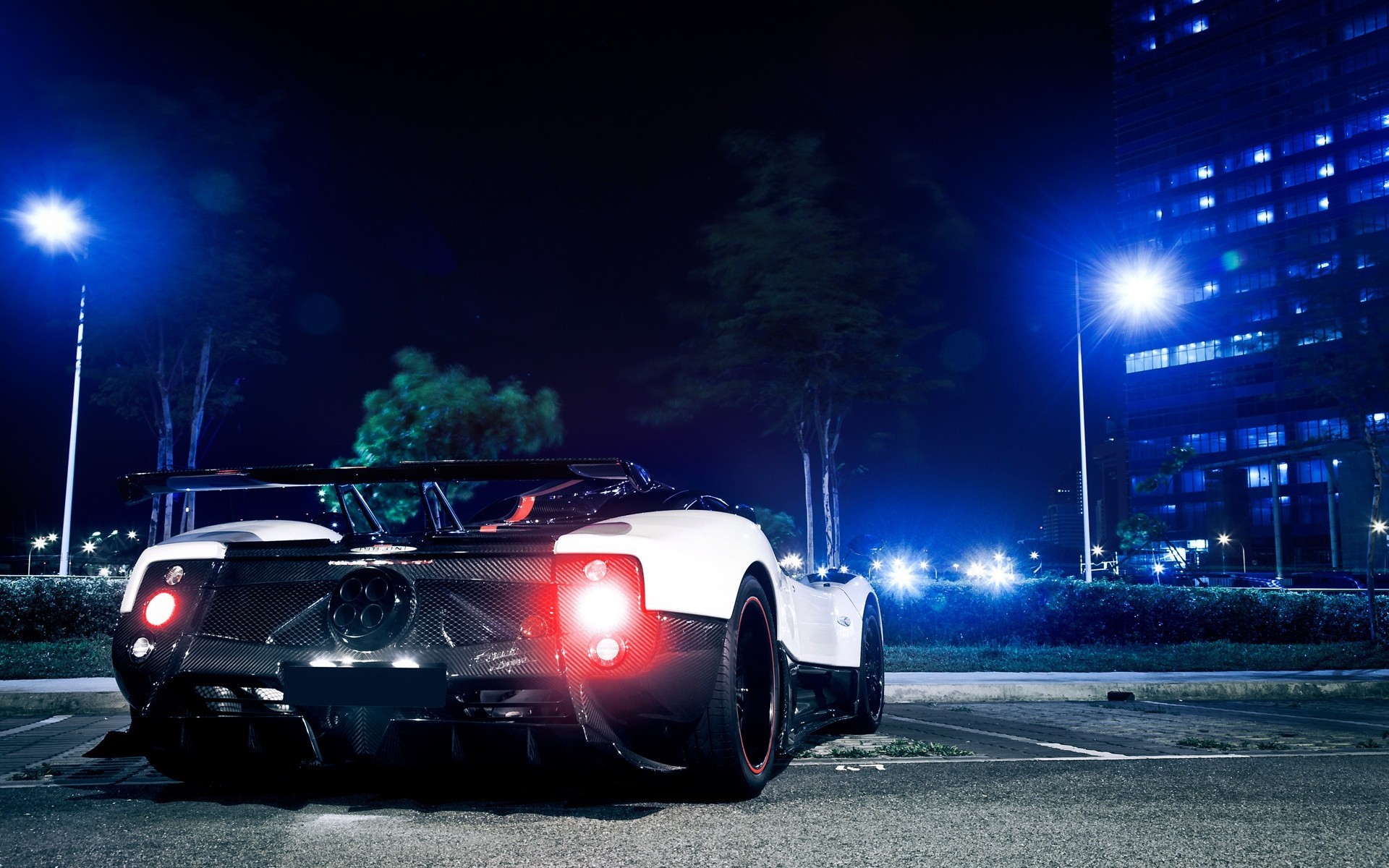 lichter cinque pagani nacht zonda stadt rückseite singapur