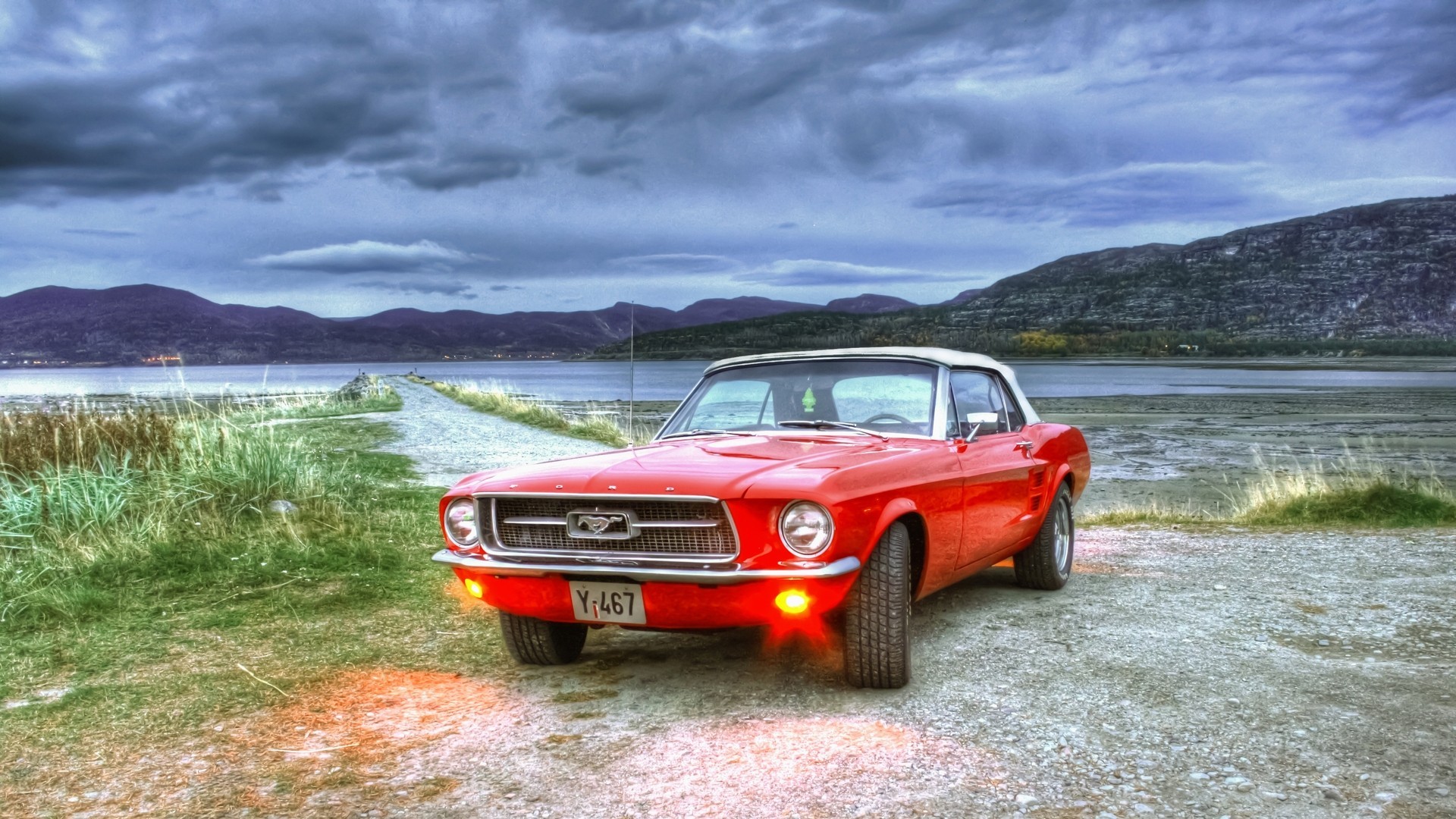 phares lac convertible crépuscule voiture