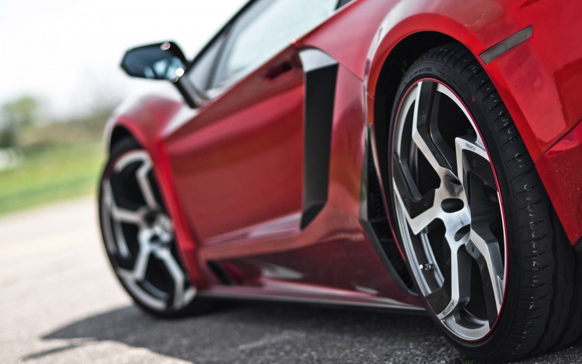 voiture lp700-4 rouge lamborghini aventador gris gros plan