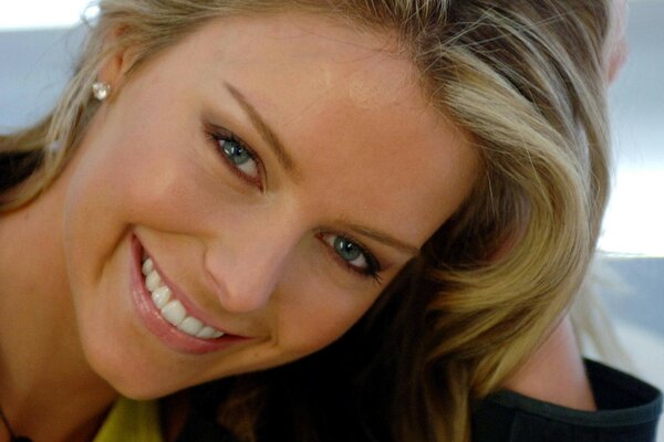 Sourire de Jennifer Hawkins en gros plan