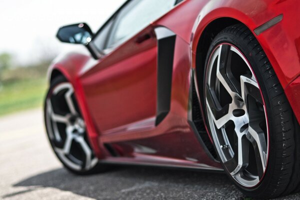 Rot, Lamborghini, Aventador auf Asphalt