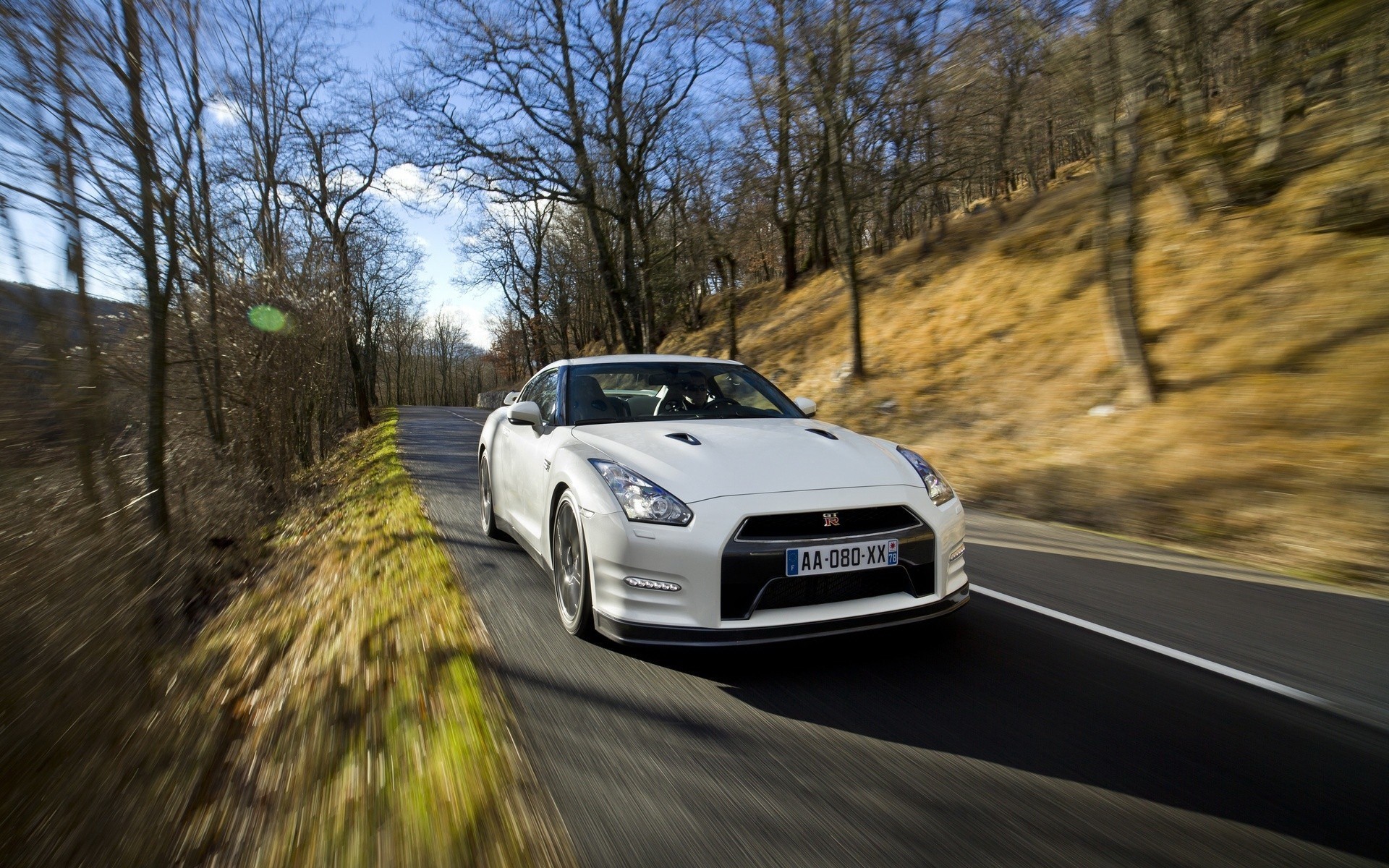 auto grau nissan straße