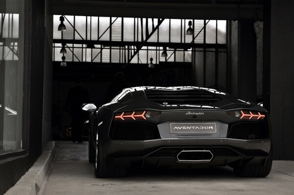 Lamborghini aventador dos noir