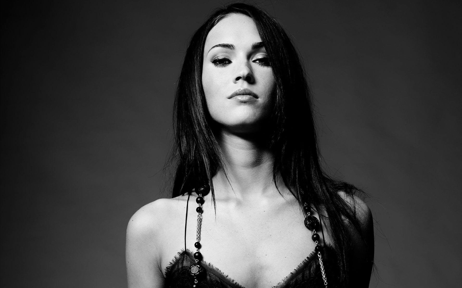 megan fox black and white fashion jewelry