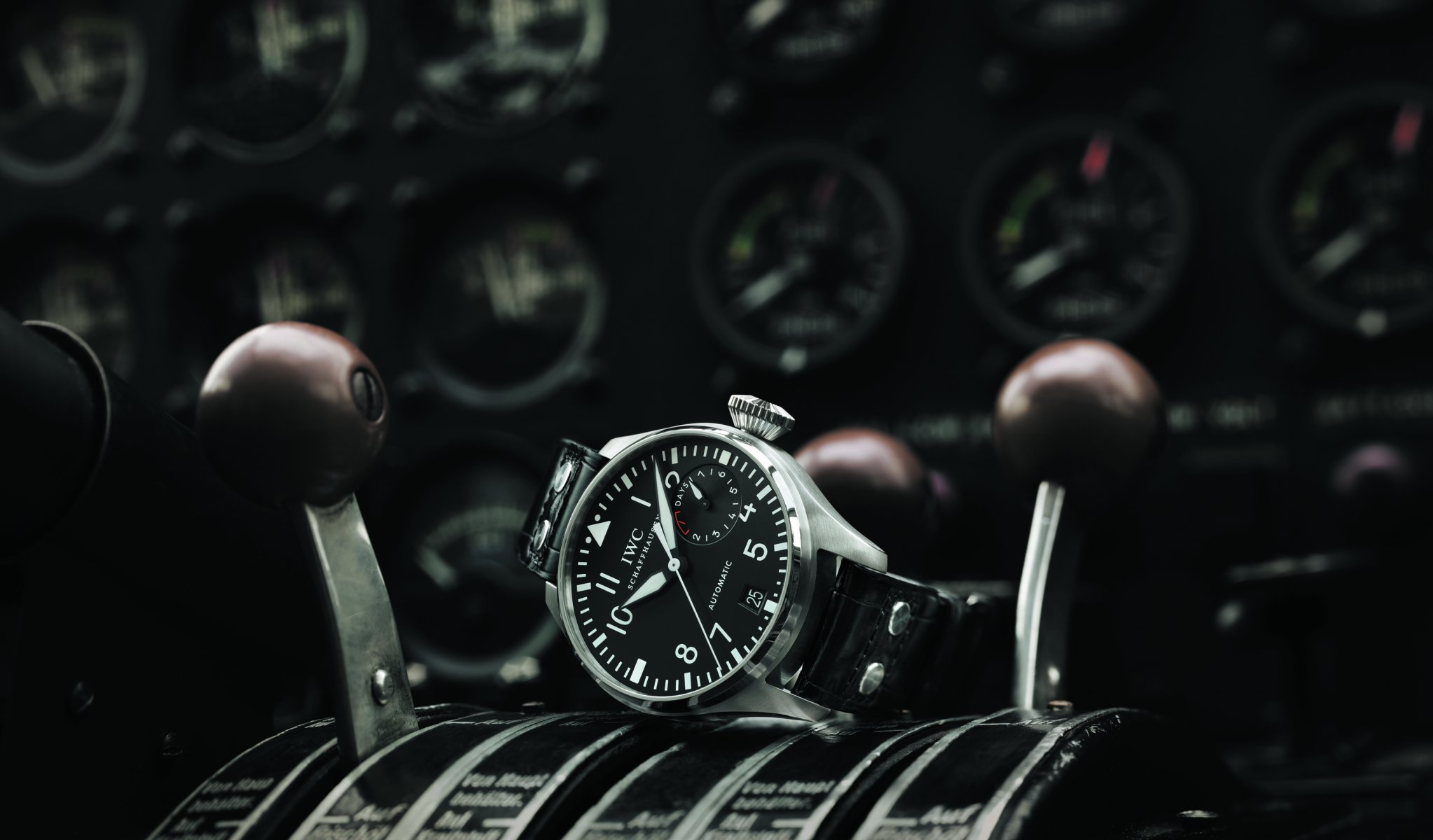 iwc pilot cockpit clock