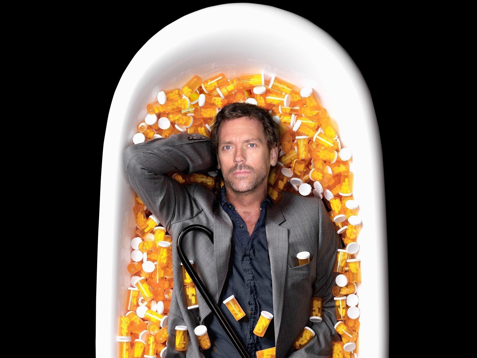 bad mit tabletten dr. house arzt filmschauspieler blick augen gesicht filme filme serien medizin