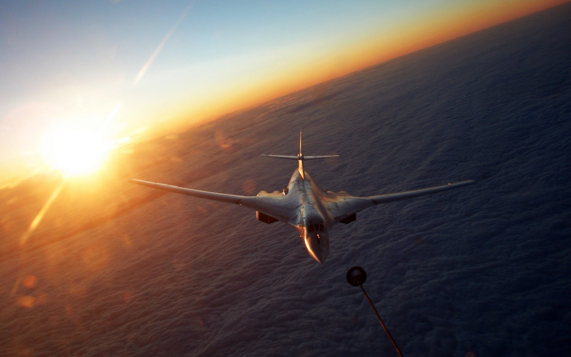 sonne flugzeug obloka tu-160