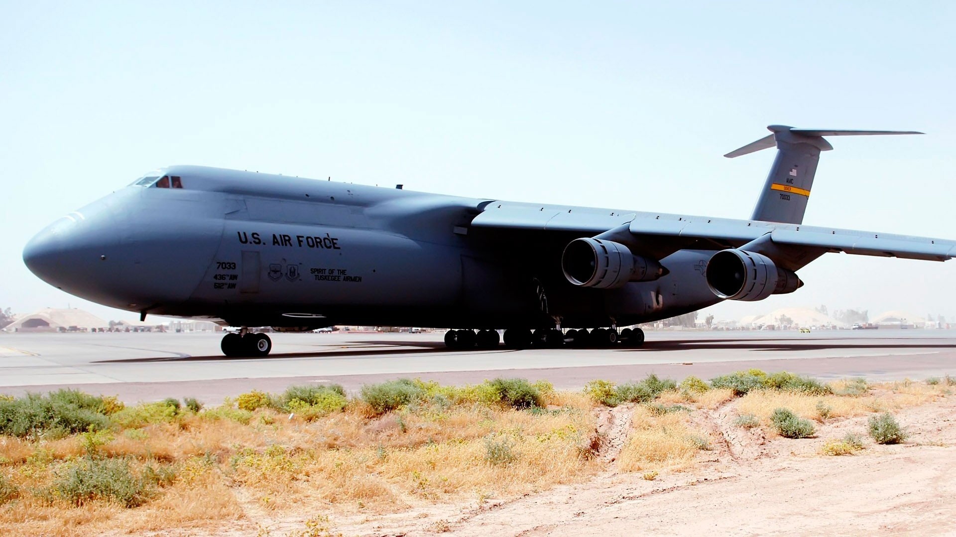 cargo base aereo militare c-5