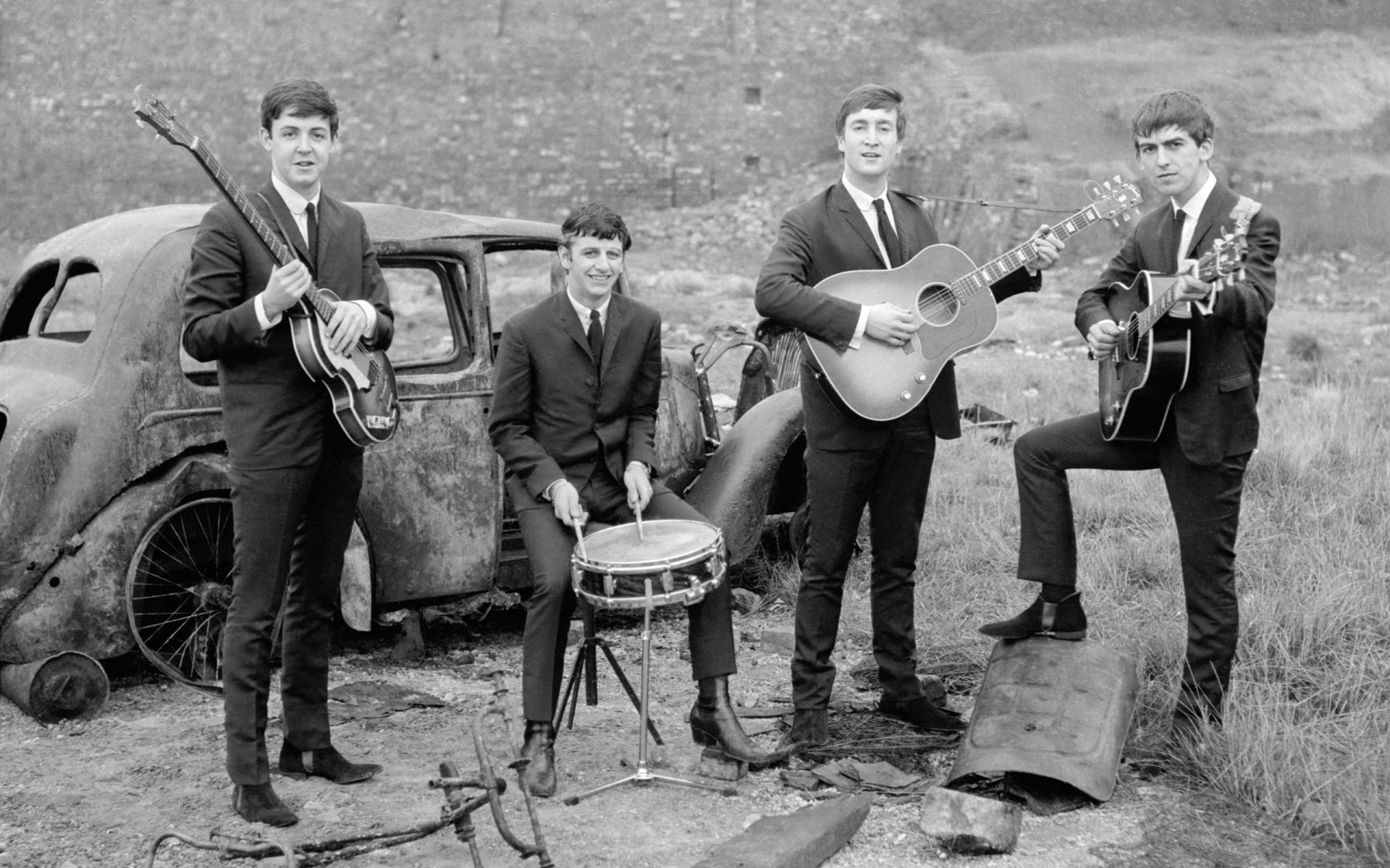 the beatles młodzi chłopcy stary samochód mężczyźni zespół kwartet