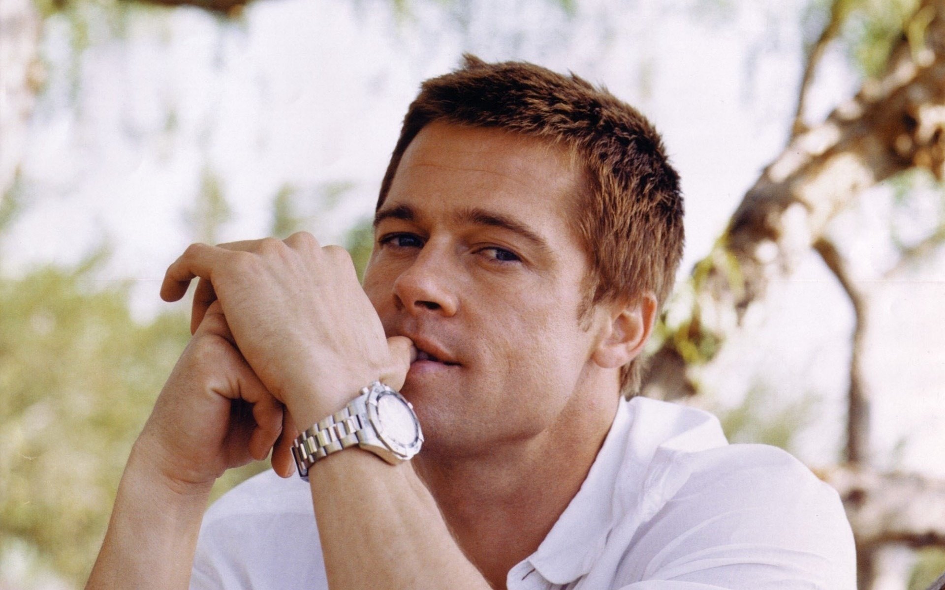 a charismatic person male nature portrait look actor brad pitt watch handsome eyes face