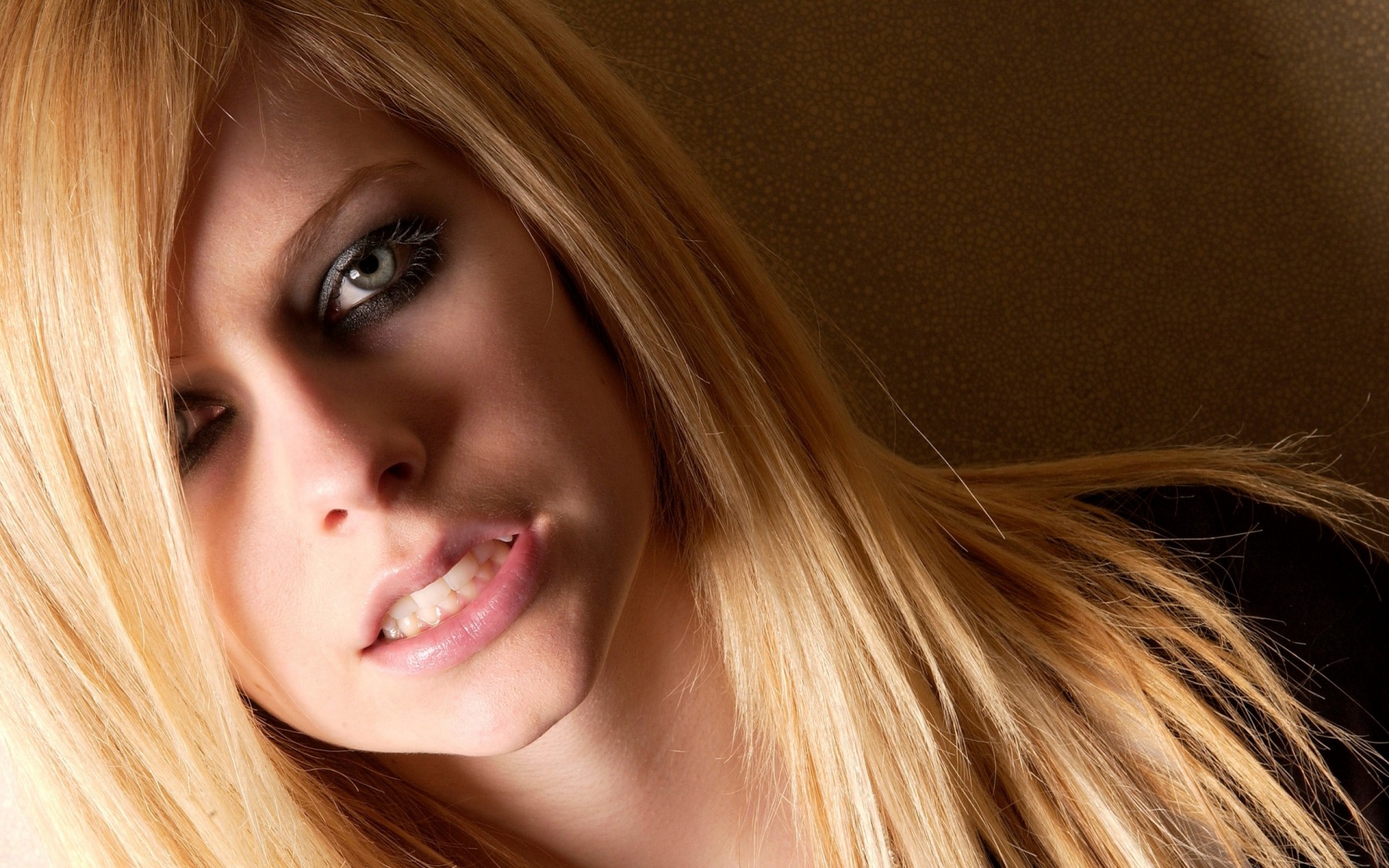 avril lavigne portrait regard