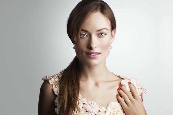 Stylish photo of olivia Wilde