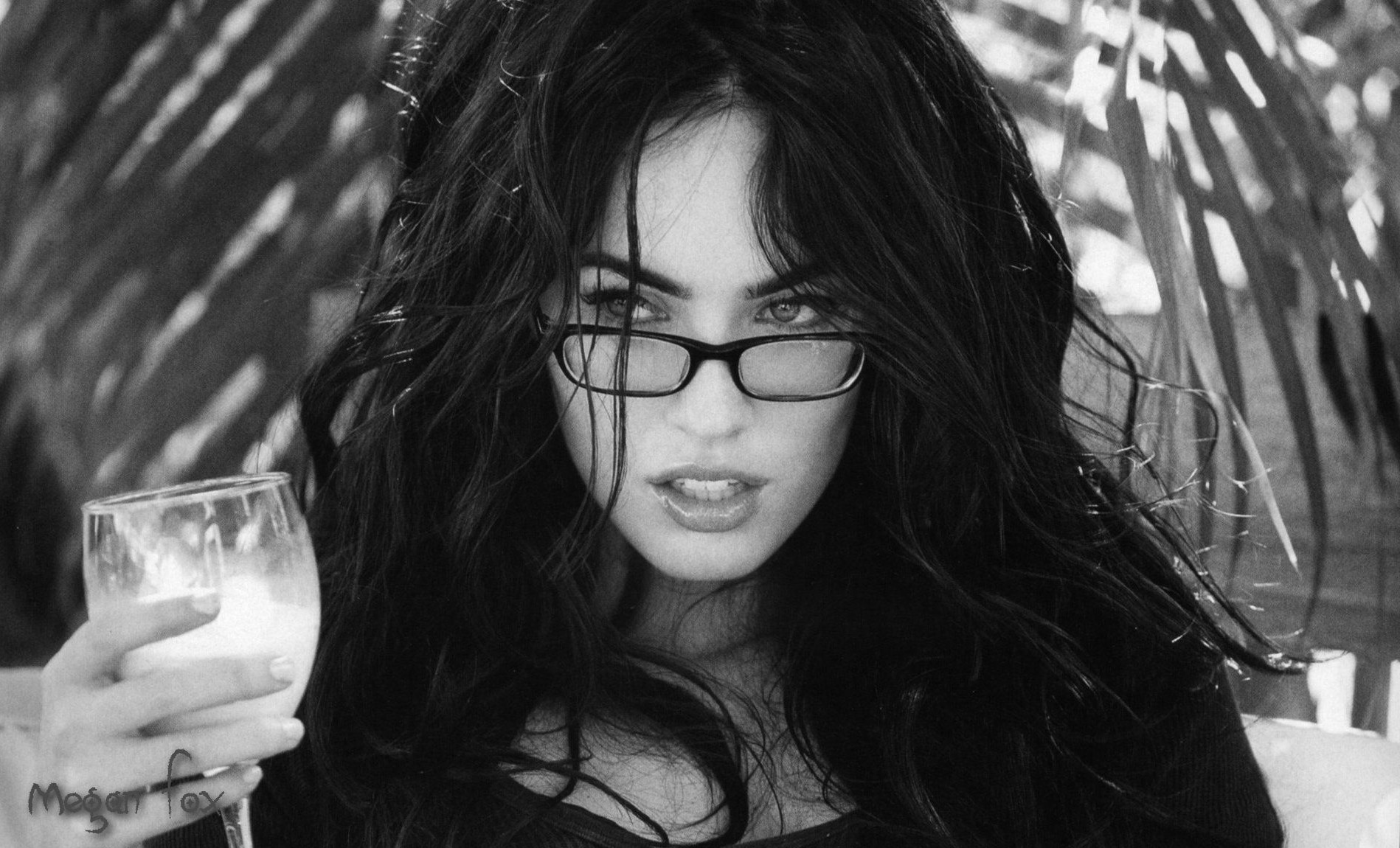 megan fox glass sunglasse