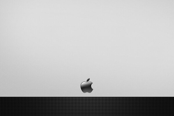 Logotipo de la marca Apple en un fondo misterioso