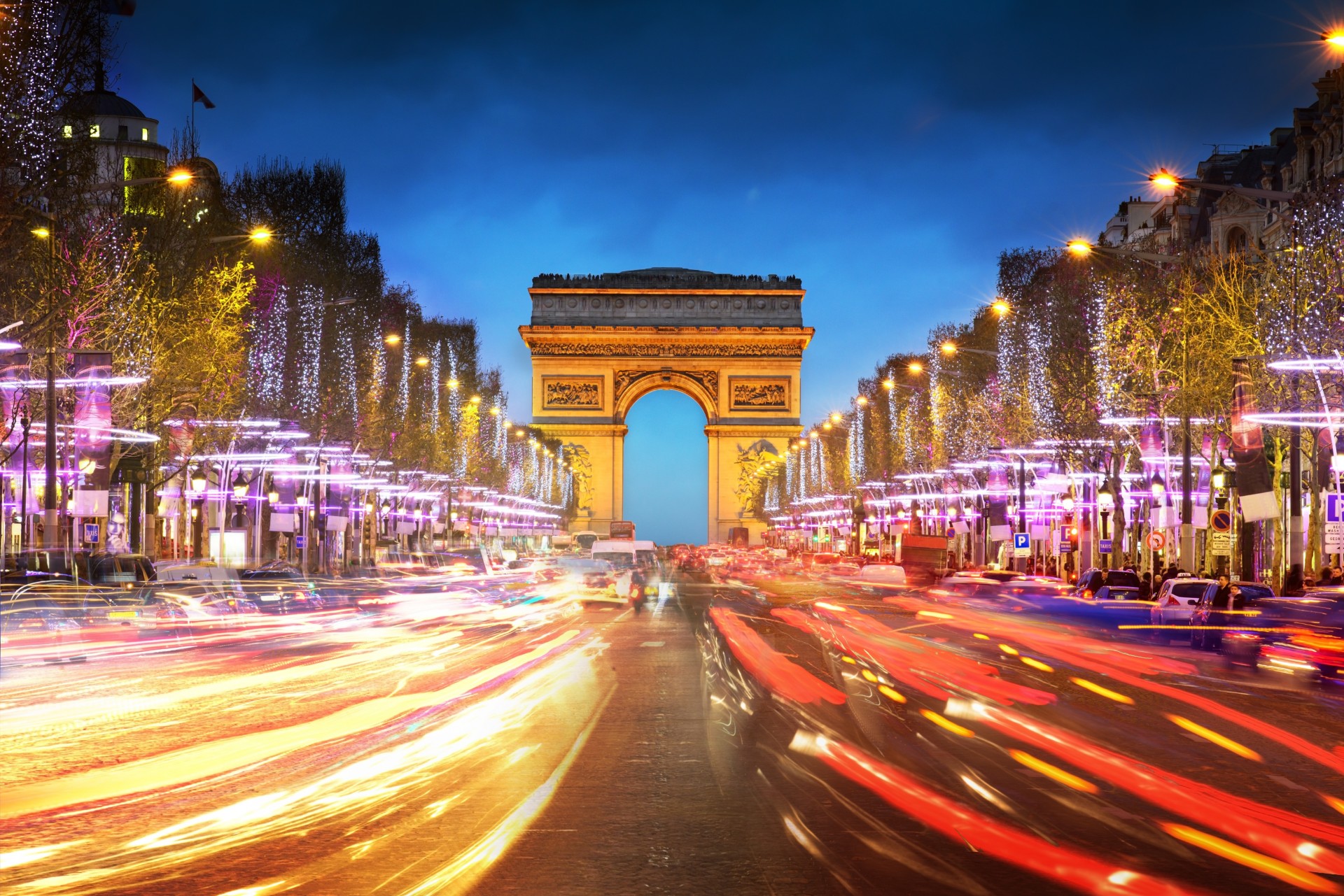 francia parís qatar airways noche arco del triunfo carretera ciudad coches personas