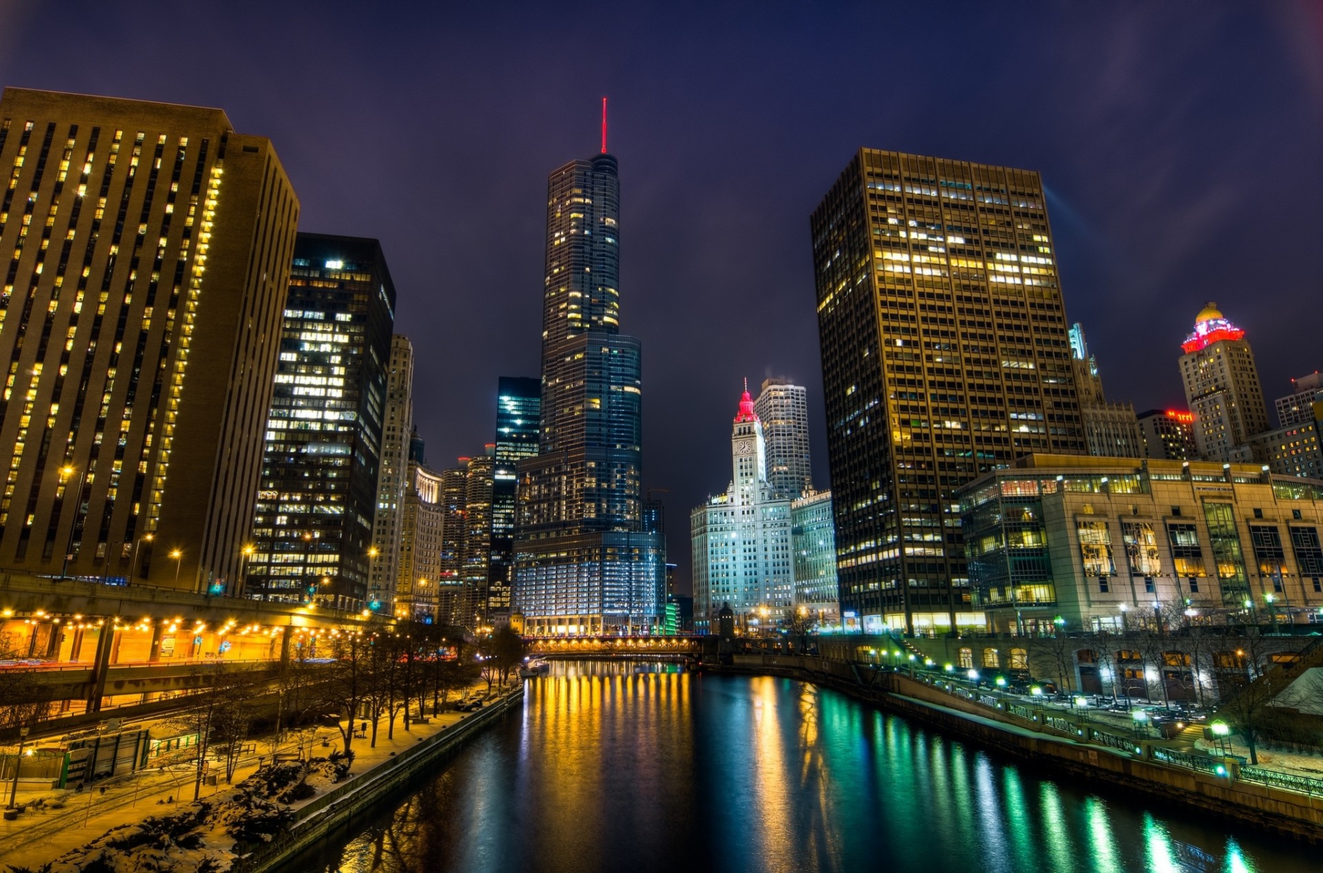 luci chicago città notte fiume alberi stati uniti illinois grattacieli luce cielo costruzione illuminazione ponte