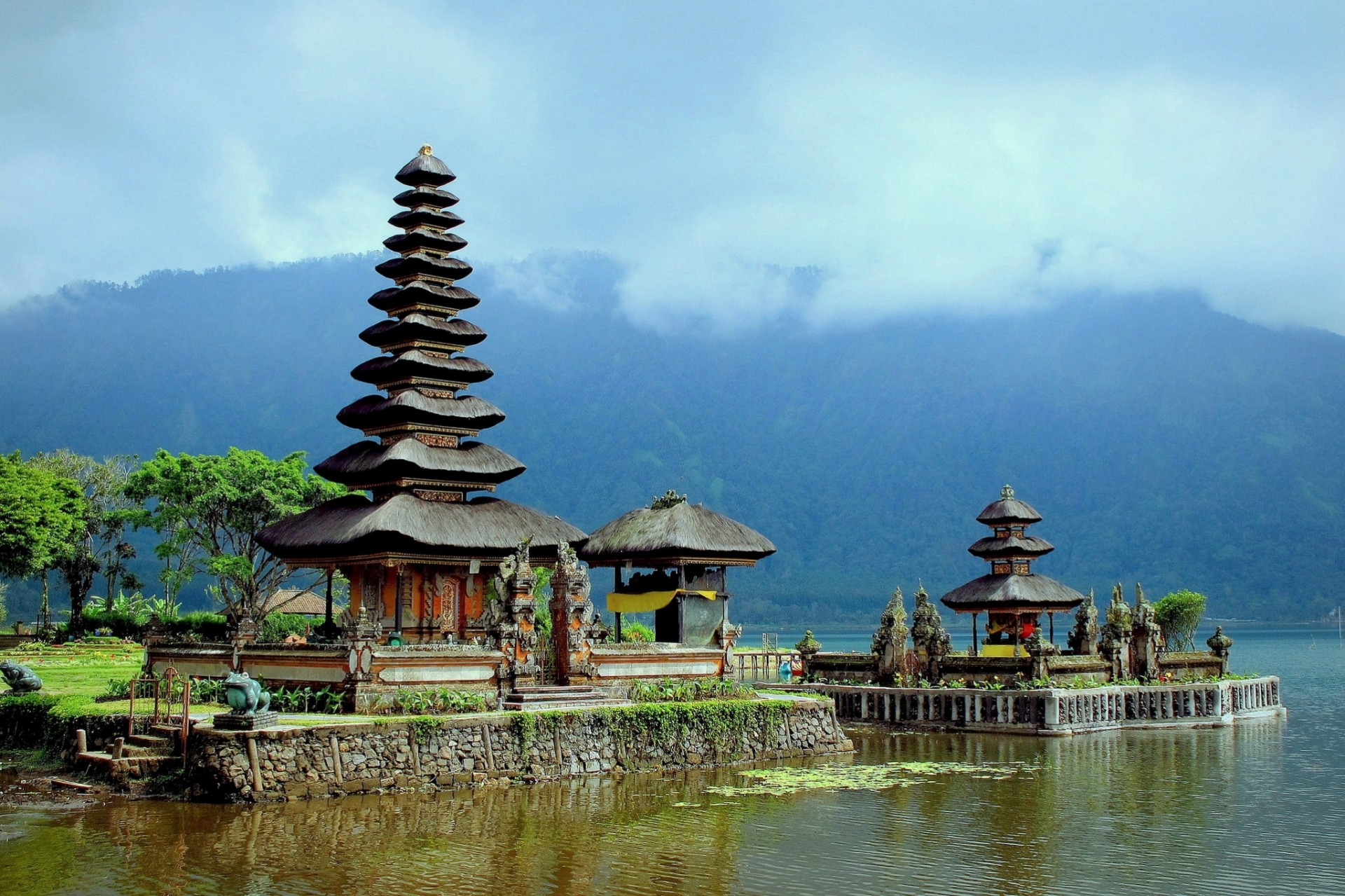 tempio lago indonesia bali lago bro