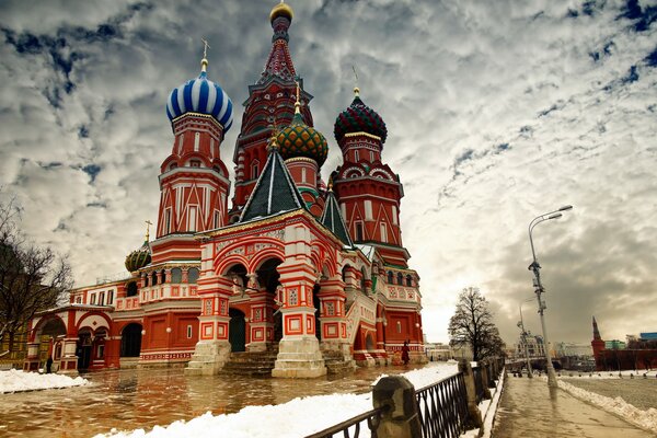 The temple in Moscow in winter