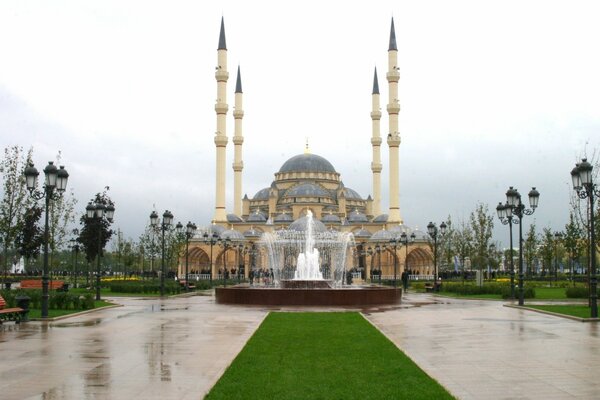 Image de la mosquée dans la ville de Grozny Tchétchénie