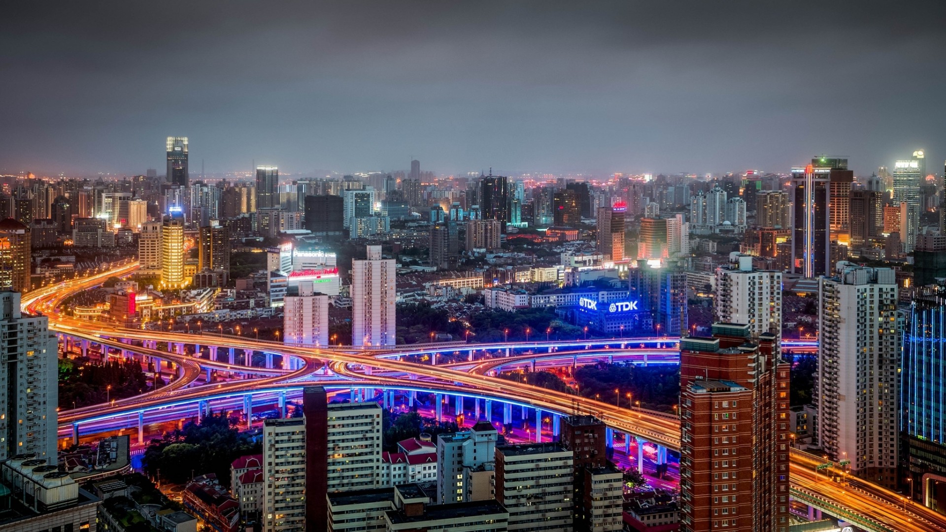 china shanghai panorama gebäude huangpu nachtstadt straße