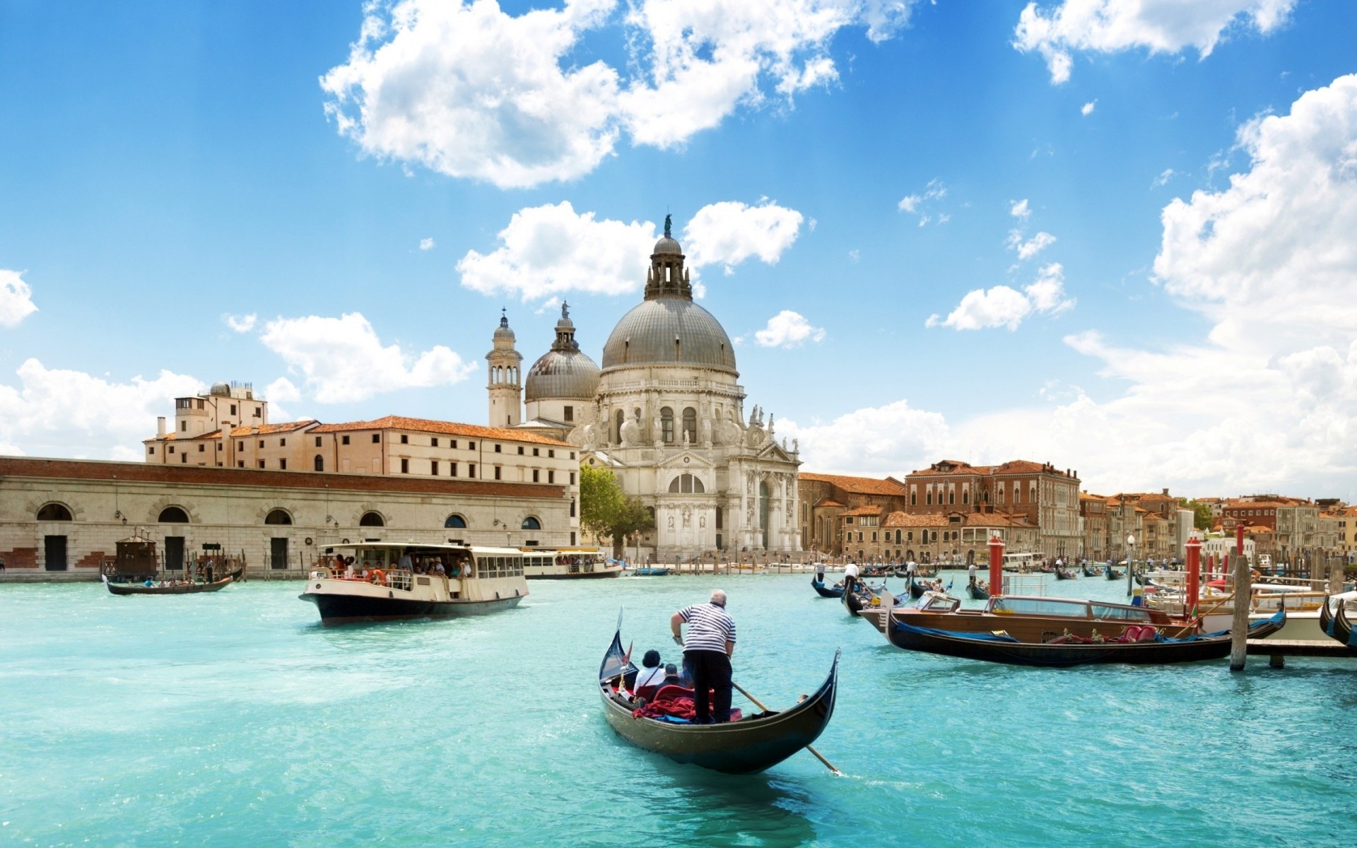 chiesa cattedrale acqua cielo venezia gondole