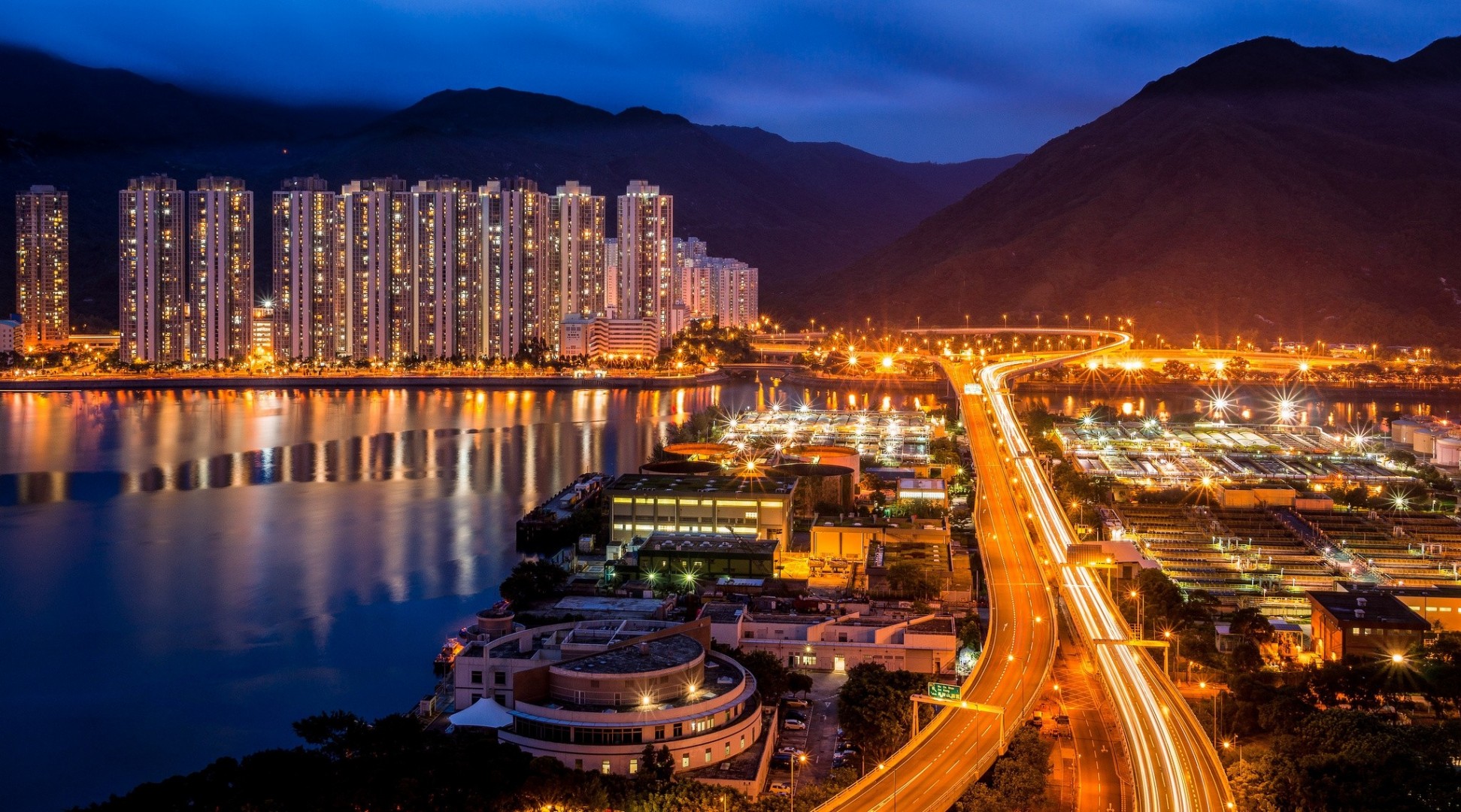 lichter hongkong china wolkenkratzer panorama straße nachtstadt berge